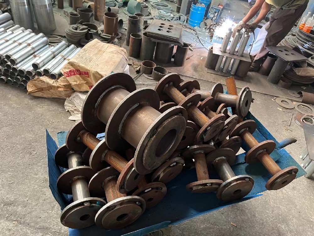 04FS02两侧防护钢性密闭套管市场乱象频发？低价竞销，利润下滑怎么办 - 行业资讯封面图