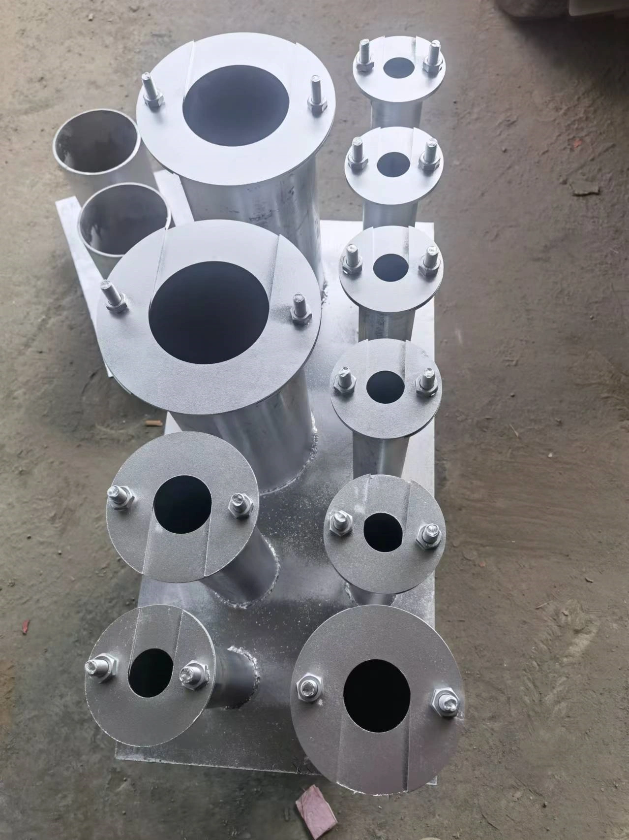 带抗力片的定制电气组合防护密闭套管图片