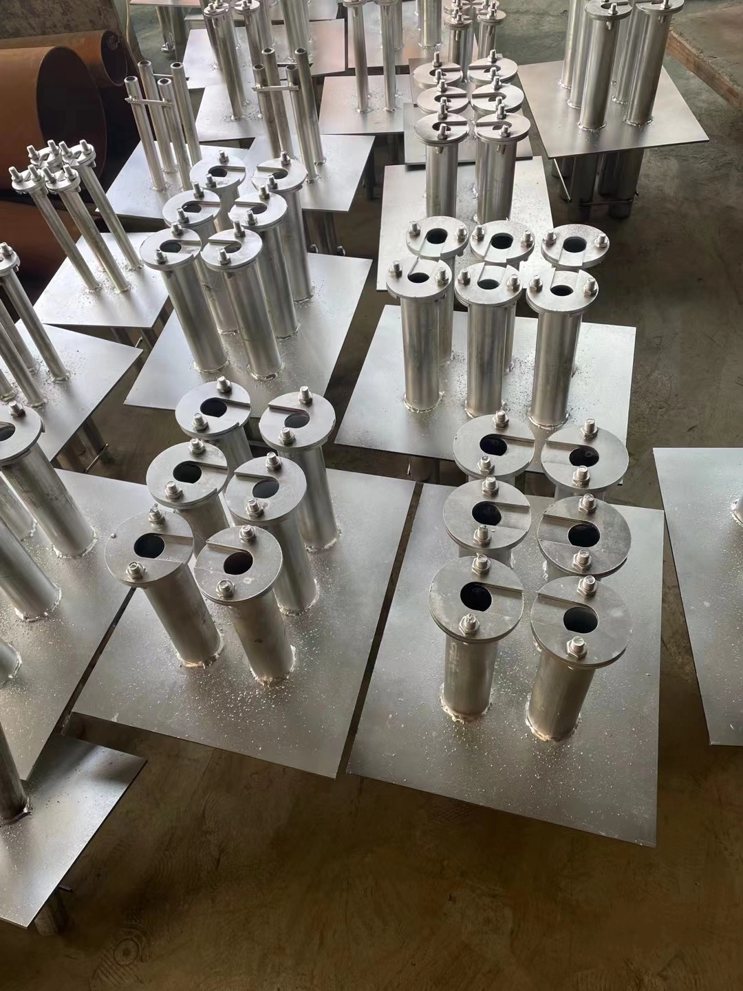 带抗力片的人防电气防护密闭组合套管图片